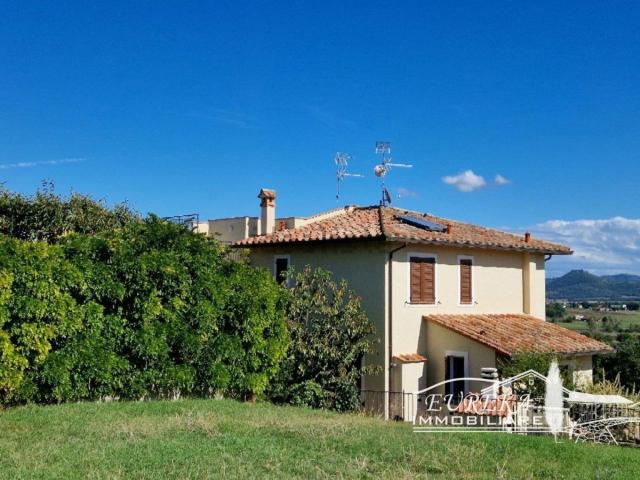Appartamento in vendita a Gioiella, Umbria