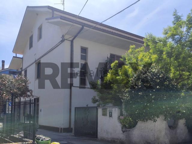 Appartamento in vendita a Madonna delle Piane, Chieti