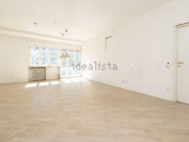 Appartamento in vendita a Municipio 8 di Milano, Milano