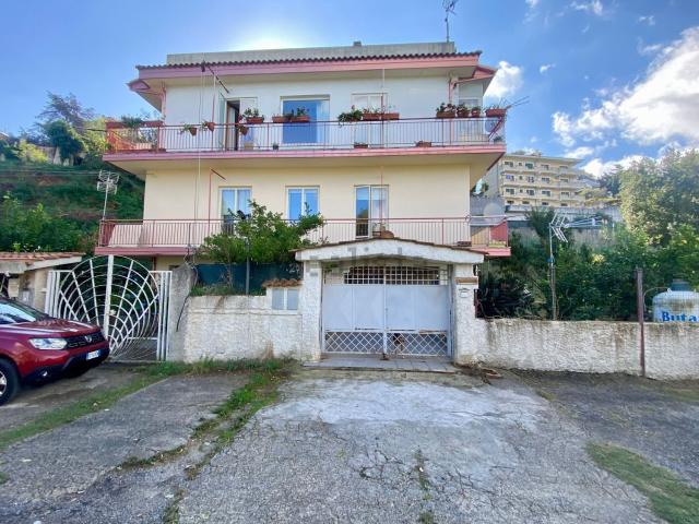 Appartamento in vendita a Calabria, Vibo Valentia