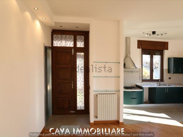 Appartamento in vendita a Varese, Lombardia