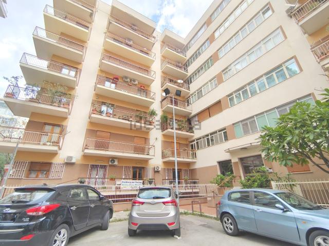 Appartamento in vendita a VI Circoscrizione, Palermo