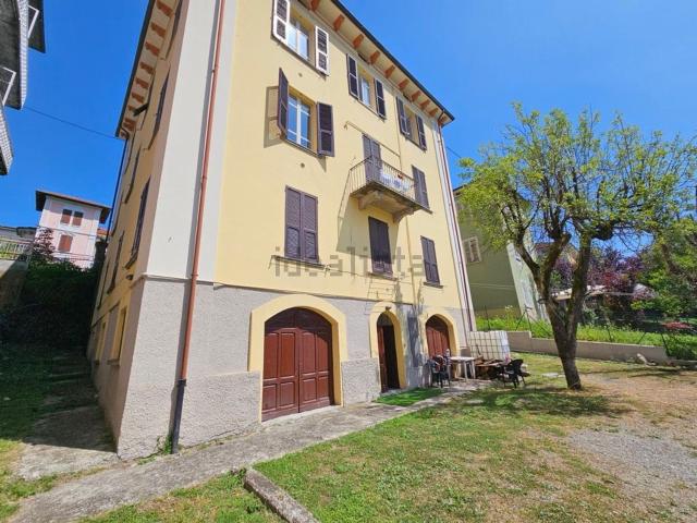 Appartamento in vendita a Borgo Val Di Taro, Reggio Emilia