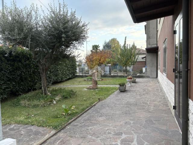 Appartamento in vendita a Ferrara, Reggio Emilia