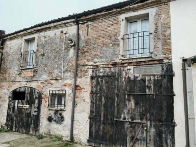 Appartamento in vendita a Melara, Veneto