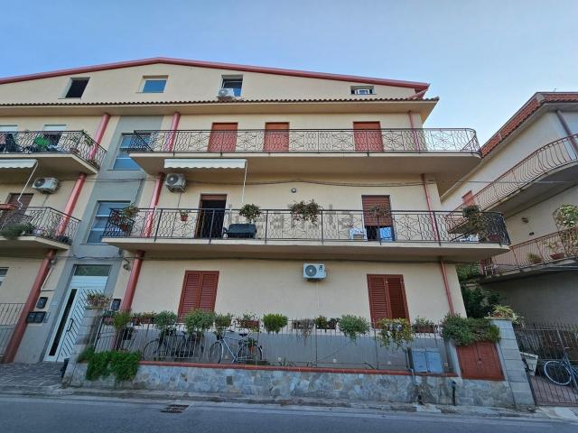 Appartamento in vendita a Oliveri, Messina