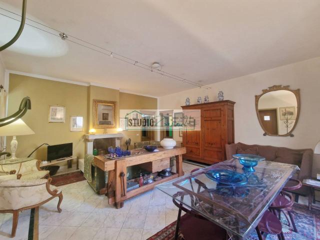 Appartamento in vendita a Camaiore, Toscana