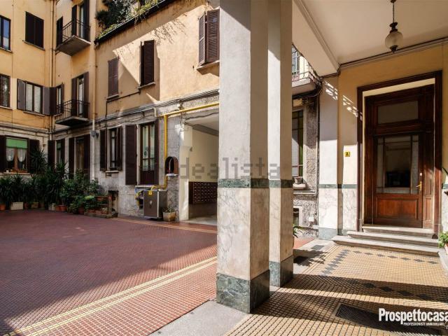 Appartamento in vendita a Municipio 9, Milano
