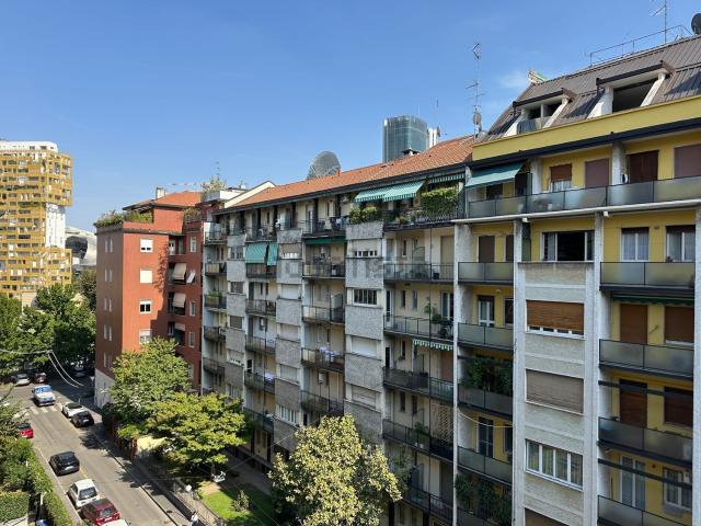 Appartamento in vendita a Municipio 8 di Milano, Milano