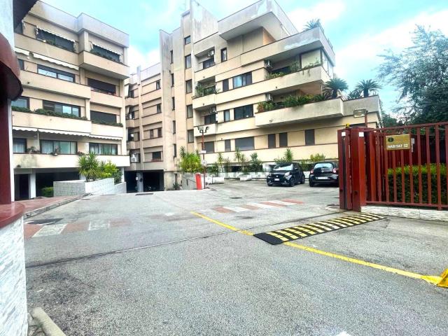 Appartamento in vendita a Caserta, Campania