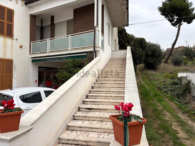 Appartamento in vendita a Bellante, Abruzzo