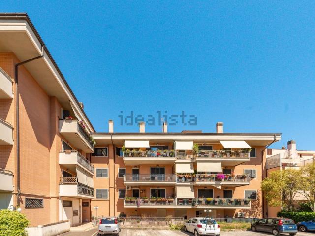 Appartamento in vendita a Squarciarelli, Roma Capitale