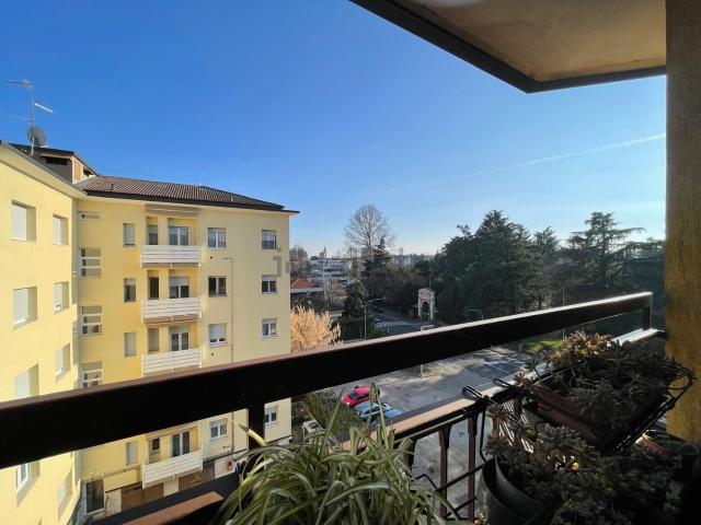 Appartamento in vendita a Oltresempione, Legnano