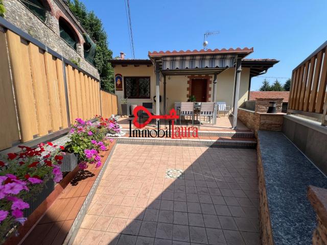Appartamento in vendita a Bisuschio, Varese