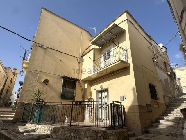 Appartamento in vendita a Canosa di Puglia, Barletta-Andria-Trani