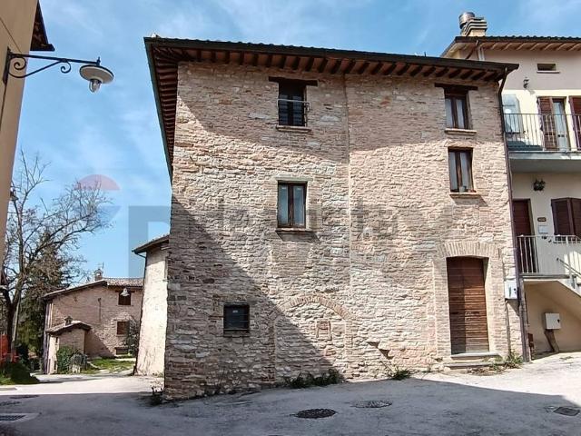 Appartamento in vendita a Nocera Umbra, Umbria