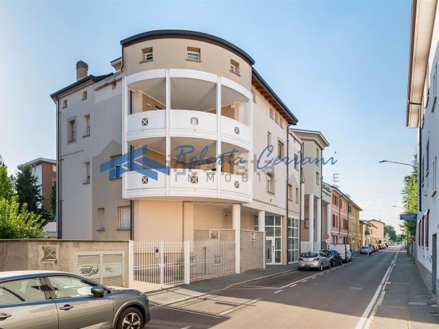 Attico in vendita a Volta-Prealpi, Saronno