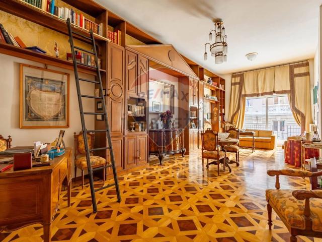 Appartamento in vendita a Quartiere Umbertino, Bari