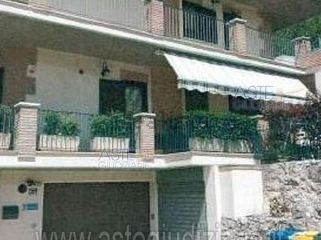 Appartamento in vendita a Macchiole, L'Aquila