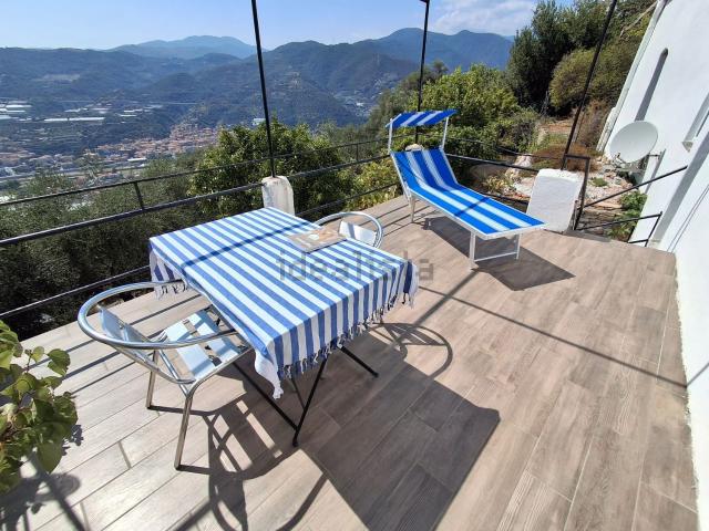 Appartamento in vendita a Castellaro, Liguria