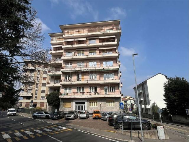 Appartamento in vendita a Bosto, Varese