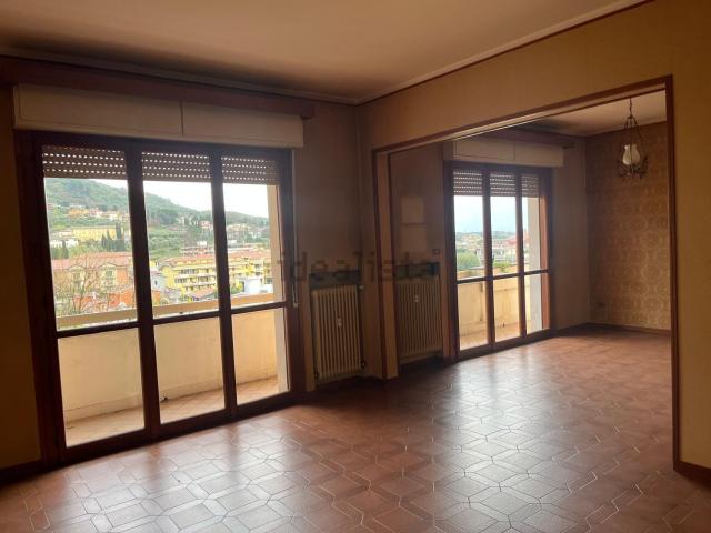 Appartamento in vendita a Uzzano E Castello, Toscana