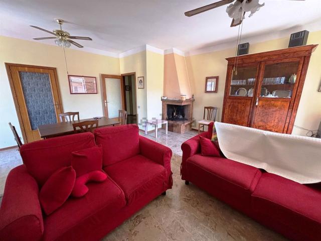 Appartamento in vendita a Settempeda, Marche