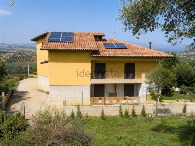 Appartamento in vendita a Castellalto, Abruzzo