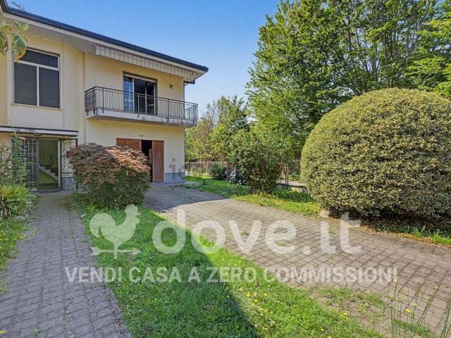 Appartamento in vendita a Dormelletto, Novara