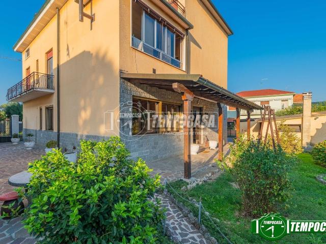 Appartamento in vendita a Tregasio, Triuggio