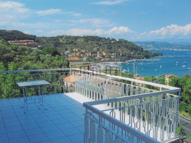 Attico in vendita a Le Grazie, Portovenere