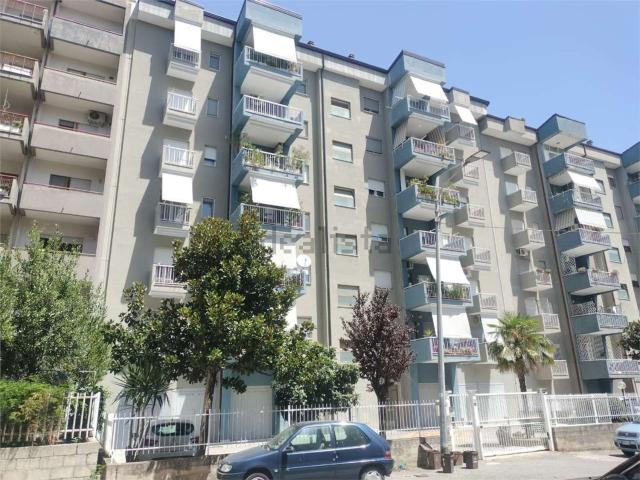 Appartamento in vendita a Quartiere Tribunale, Calabria