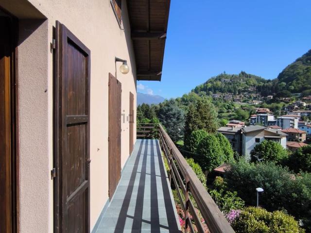 Appartamento in vendita a Comunità Montana Valli del Verbano, Laveno Mombello