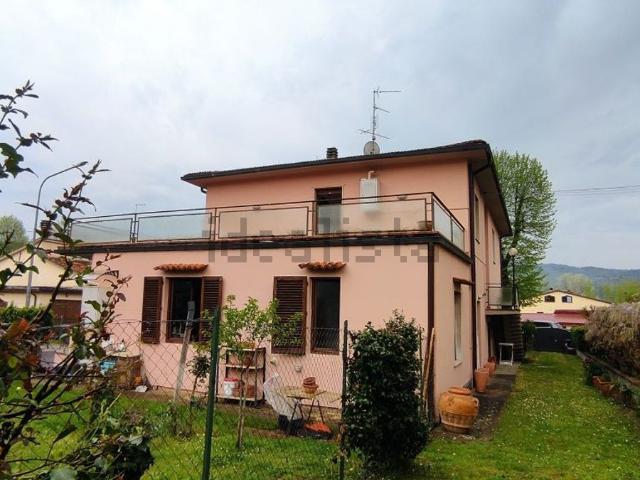 Appartamento in vendita a Vicchio, Toscana