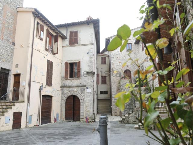 Appartamento in vendita a Colpetrazzo, Umbria