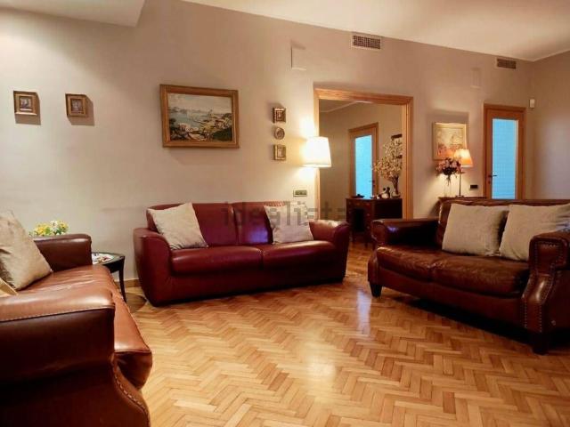 Appartamento in vendita a Centro Storico, Caserta