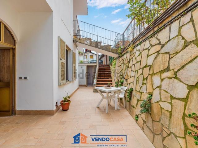 Appartamento in vendita a Imperia, Liguria