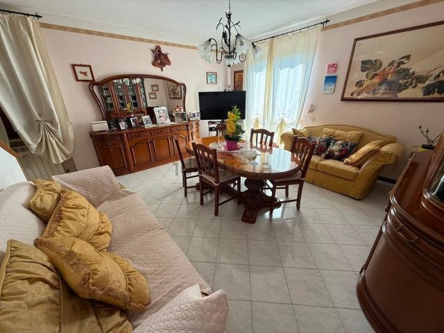 Appartamento in vendita a Fara Gera D'adda, Lombardia