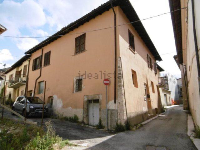 Appartamento in vendita a Norcia, Umbria