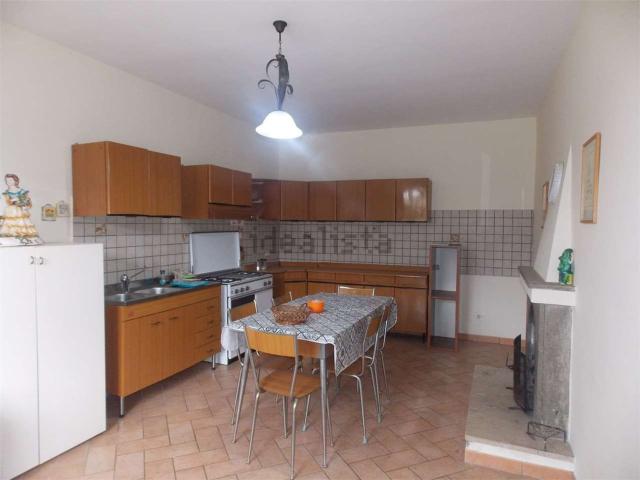Appartamento in vendita a Valle Mazzone, Roma Capitale