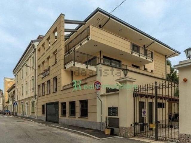 Appartamento in vendita a Borghetto, Monza