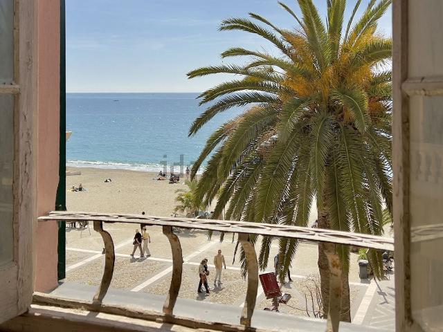 Appartamento in vendita a Finalmarina, Finale Ligure
