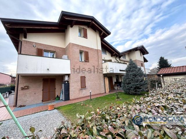 Appartamento in vendita a Barlassina, Lombardia
