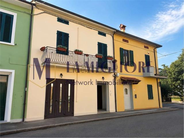 Appartamento in vendita a Prato, Toscana