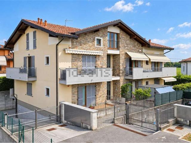 Appartamento in vendita a Monello, Binago