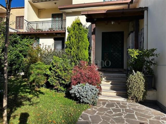 Appartamento in vendita a Falcognana, Roma Capitale