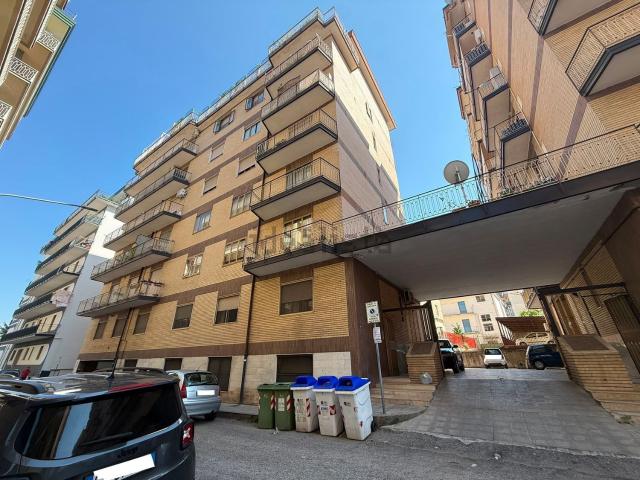 Appartamento in vendita a Benevento, Campania