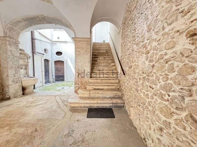 Appartamento in vendita a Sulmona, Abruzzo