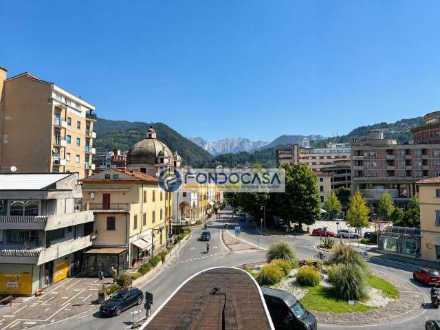 Appartamento in vendita a Poggiolo, Marina Di Massa