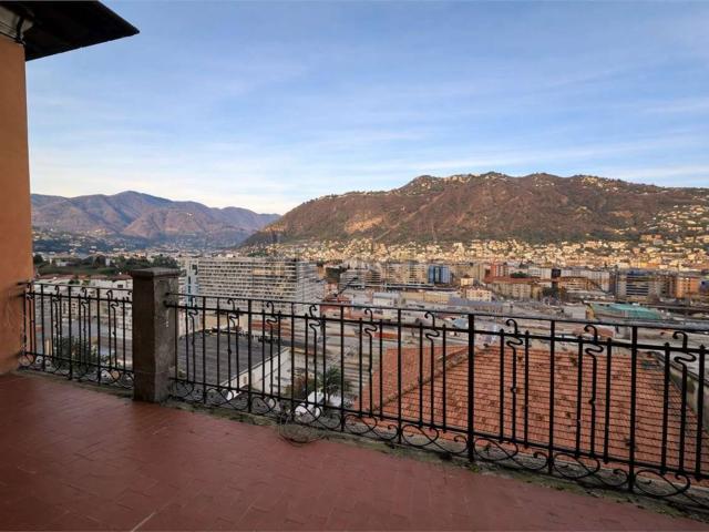 Appartamento in vendita a Como, Lombardia